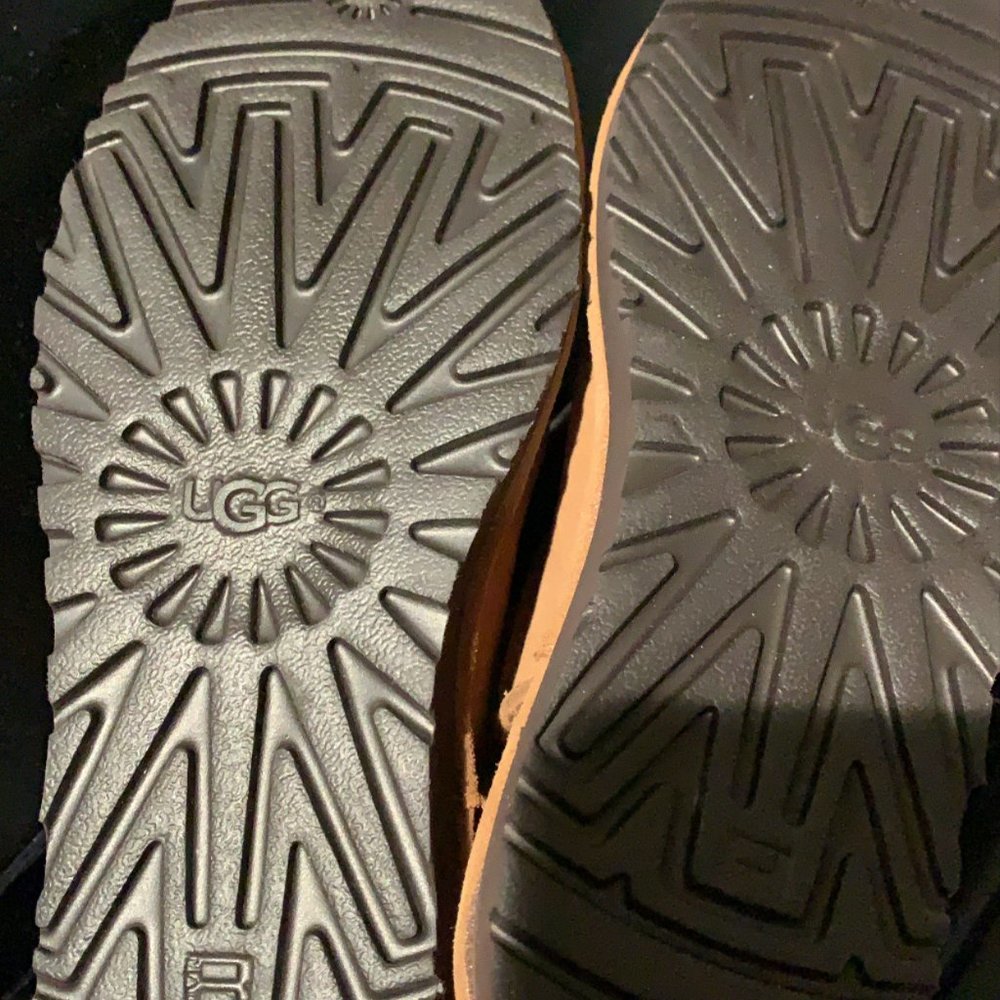 UGG - Picture 3 of 3
